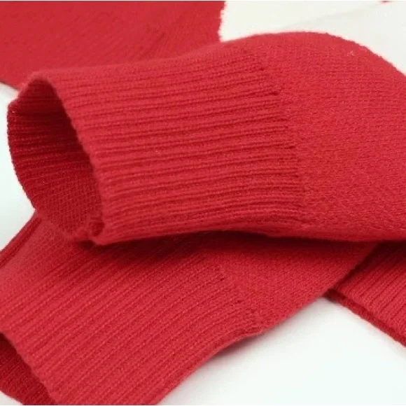 Heart Print Oversized V-Neck Knit Sweater - Picture 2 of 9